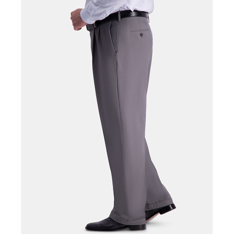 Haggar Men's Comfort Stretch Classic-Fit Solid Pleated Dress Pants 44 x 30 Grey